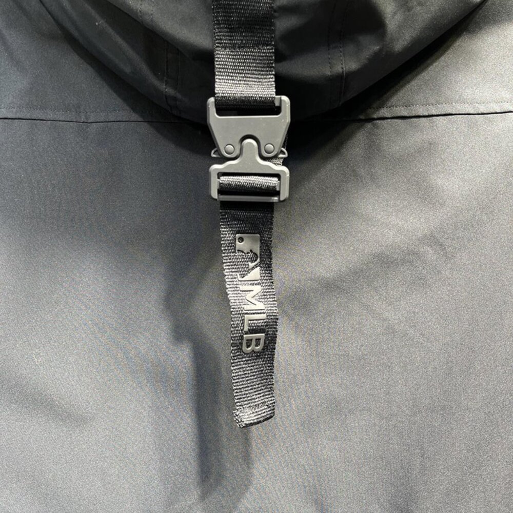 MLB Black Down Jacket - Picture 7 of 9